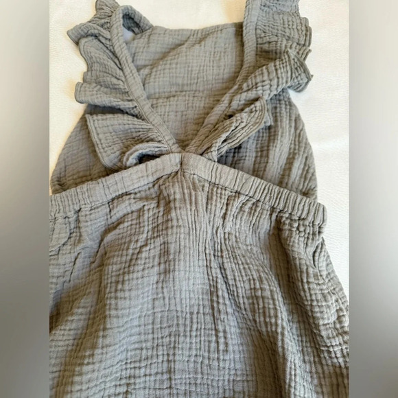 The Simple Folk The Ruffle Romper in Sage Organic Cotton Muslin 6/7 - Picture 5 of 8